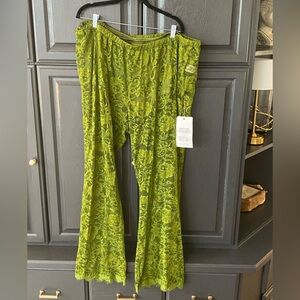 Never Fully Dressed Olive Lace Diva Flare Trousers – Size 20 – NWT 🌿